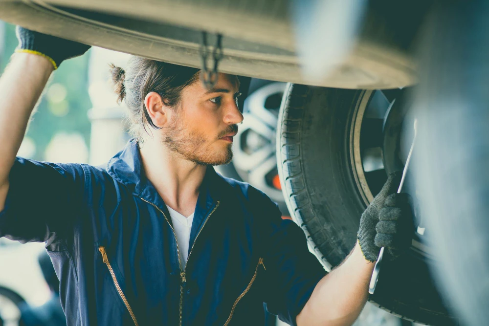 activité compatible avec le statut d'indépendant mécanicien
