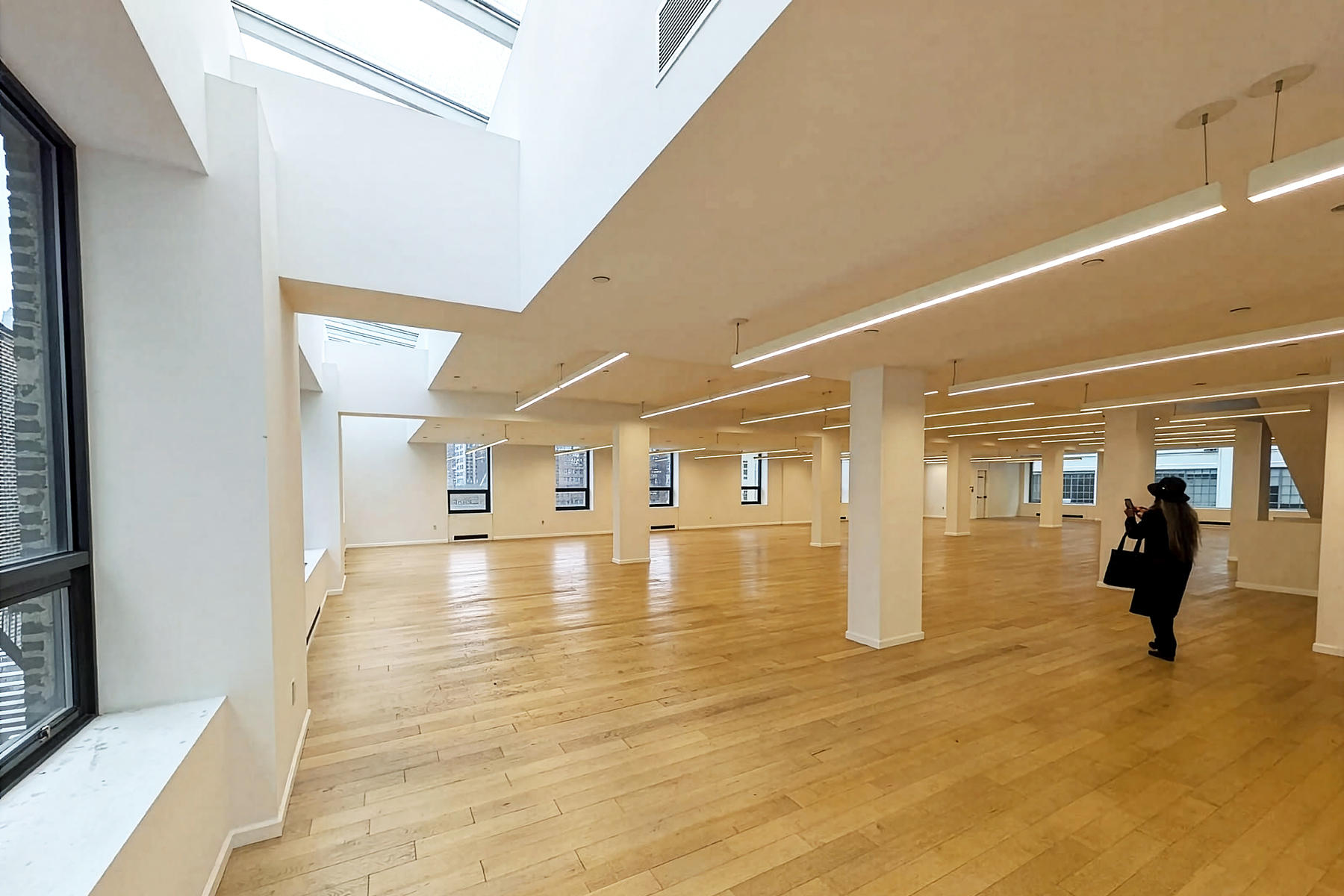 Empty view of Space D at Caelum Gallery