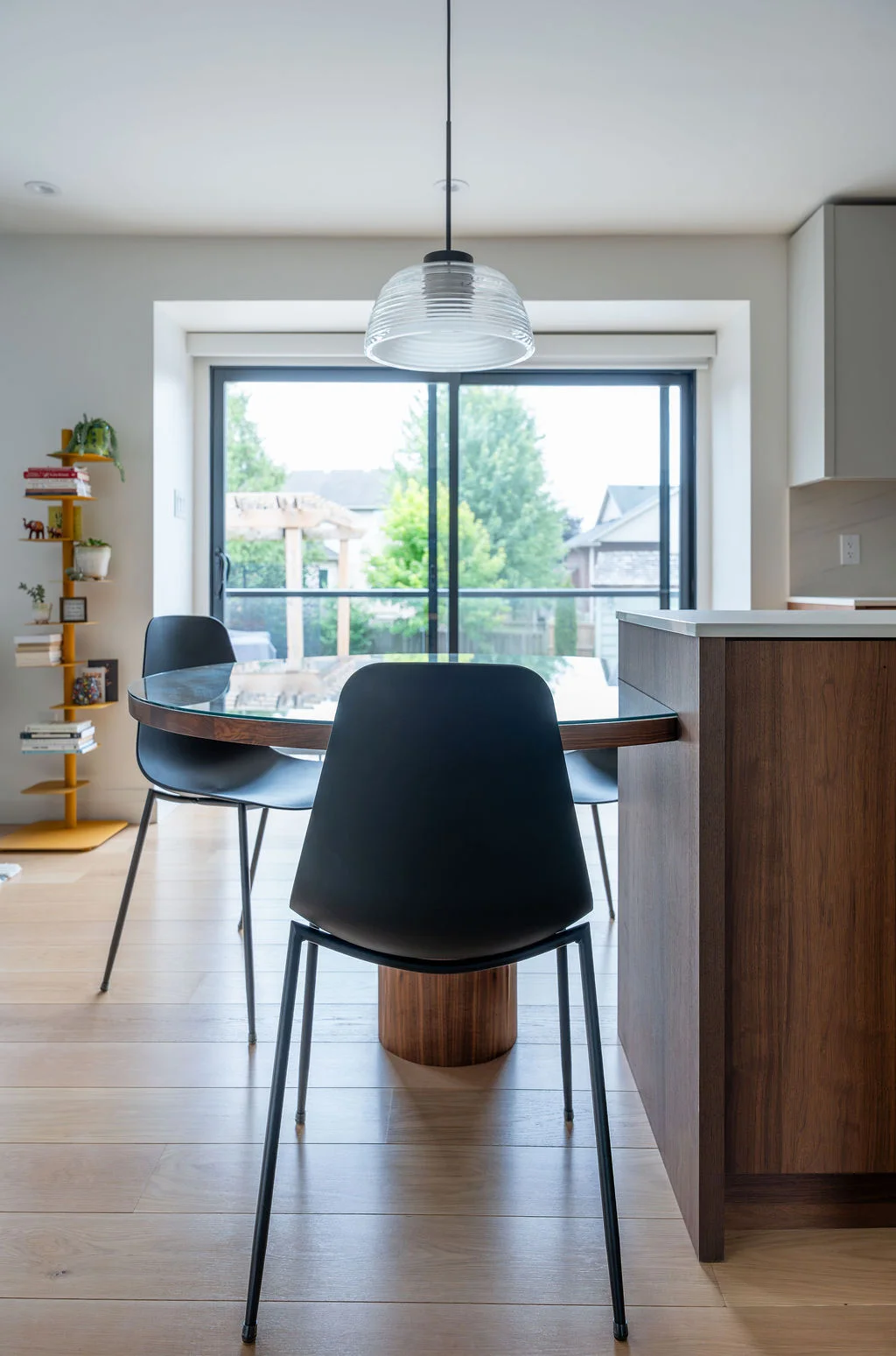 kitchen table and chairs
