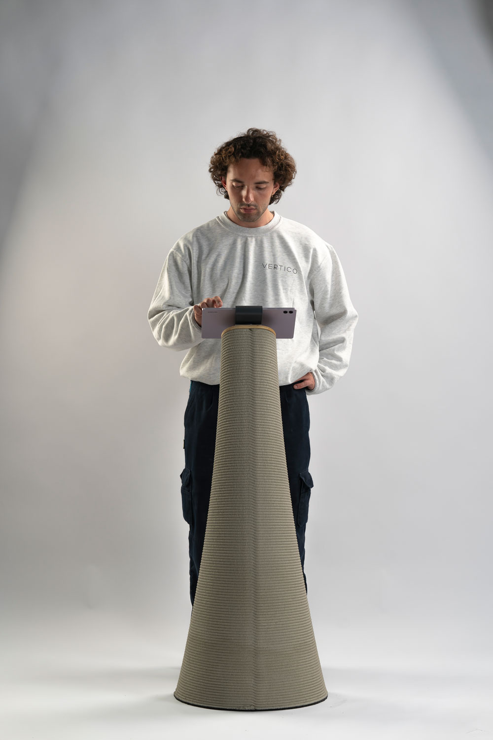 3D concrete printing technology demonstration with tall ribbed cylindrical structure