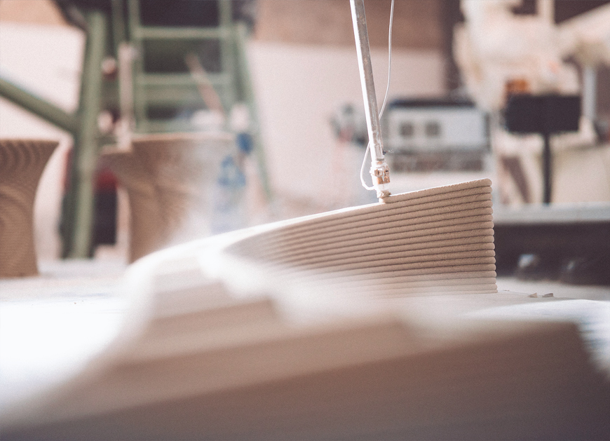 3D concrete printing process with layered material and precise extruder