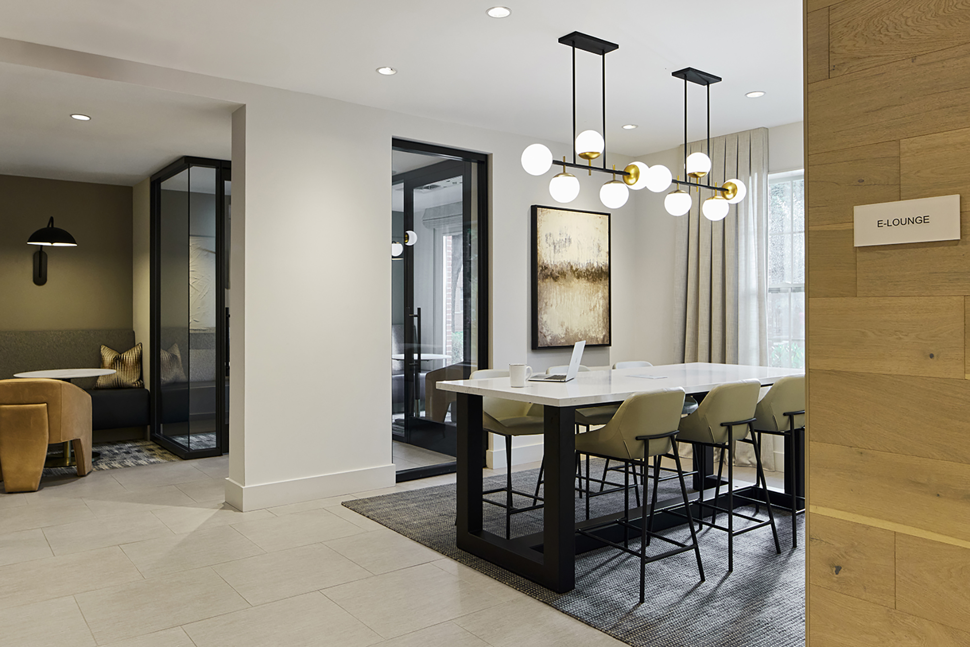 Madison at Ballston Station — interior view 4