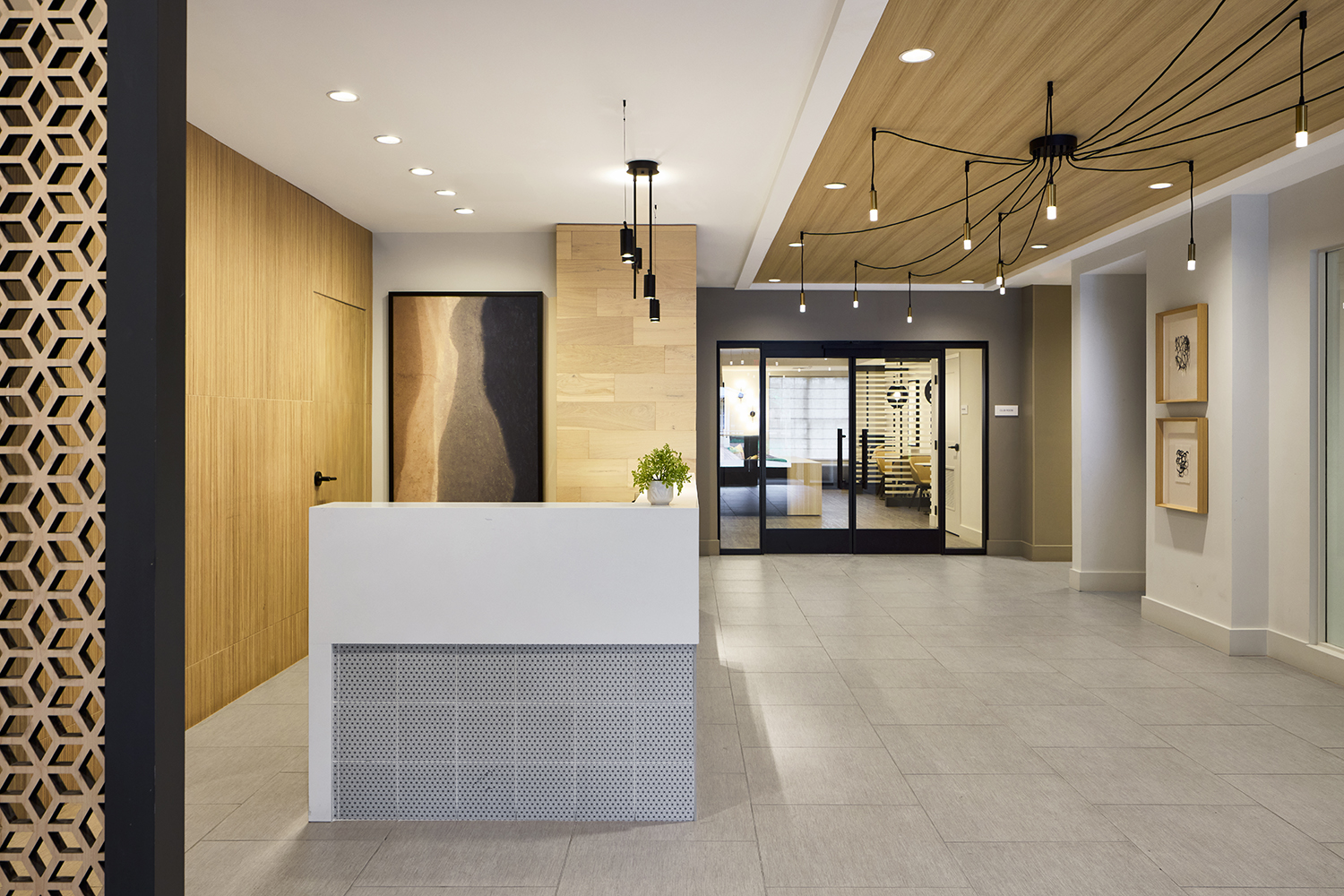 Madison at Ballston Station — interior view 2