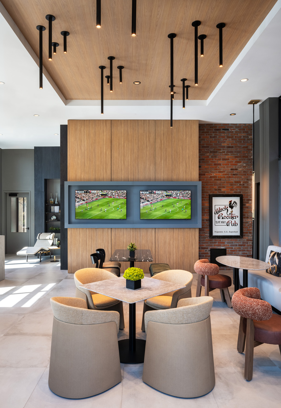 Elle — interior view 11