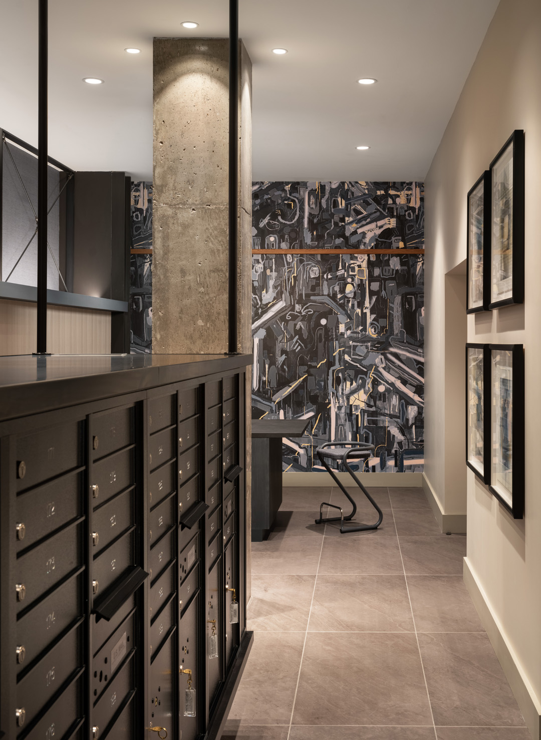 Elle — interior view 8