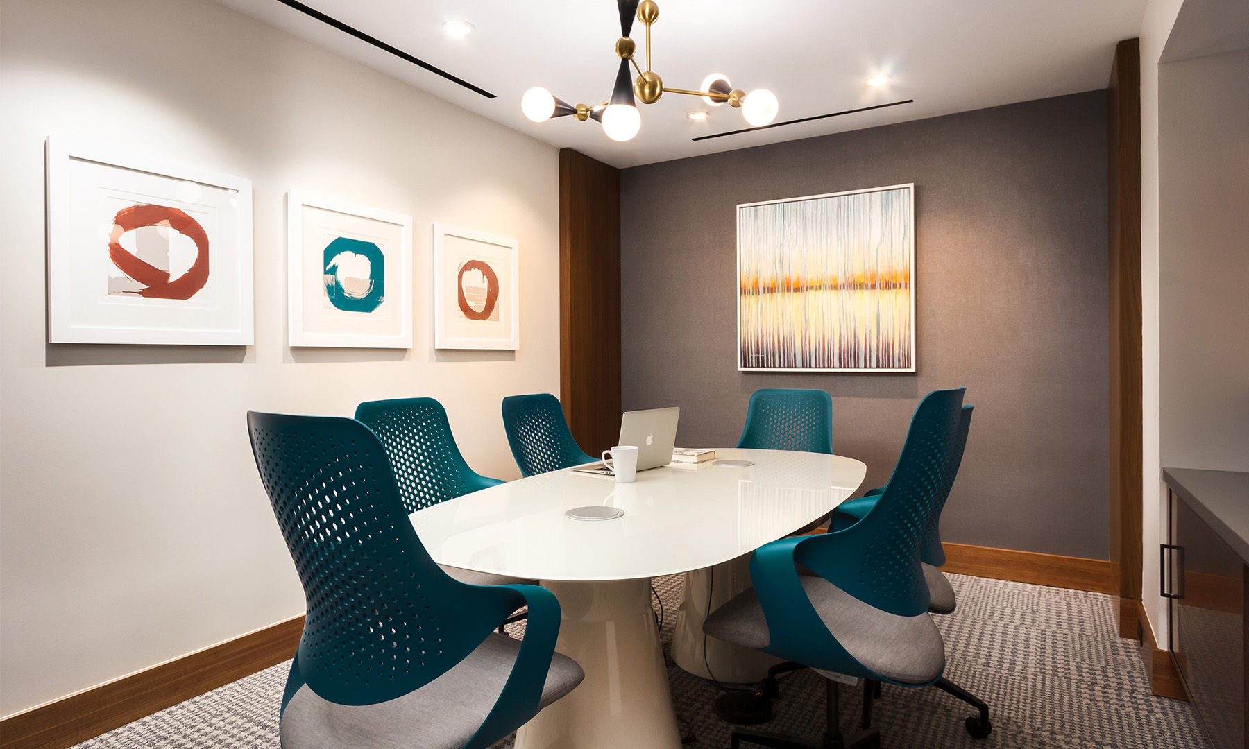 1800 Oak — interior view 5