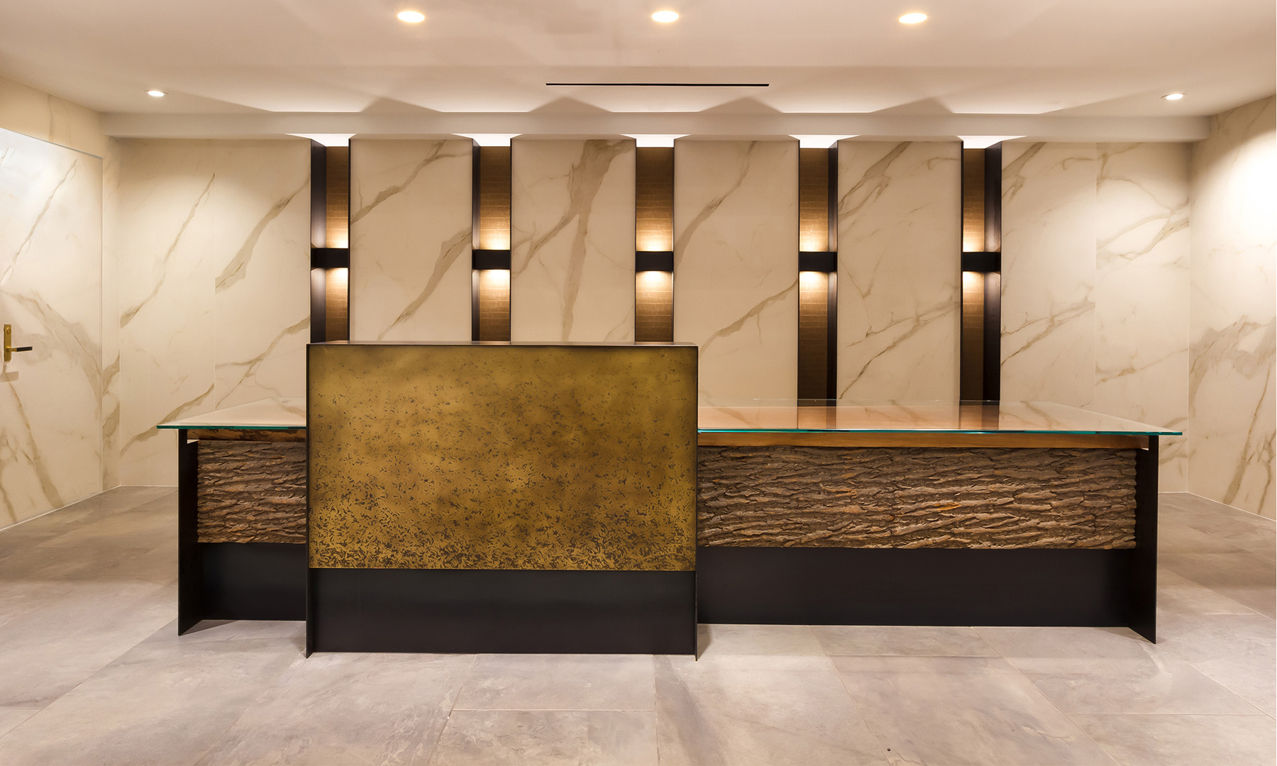 1800 Oak — interior view 1