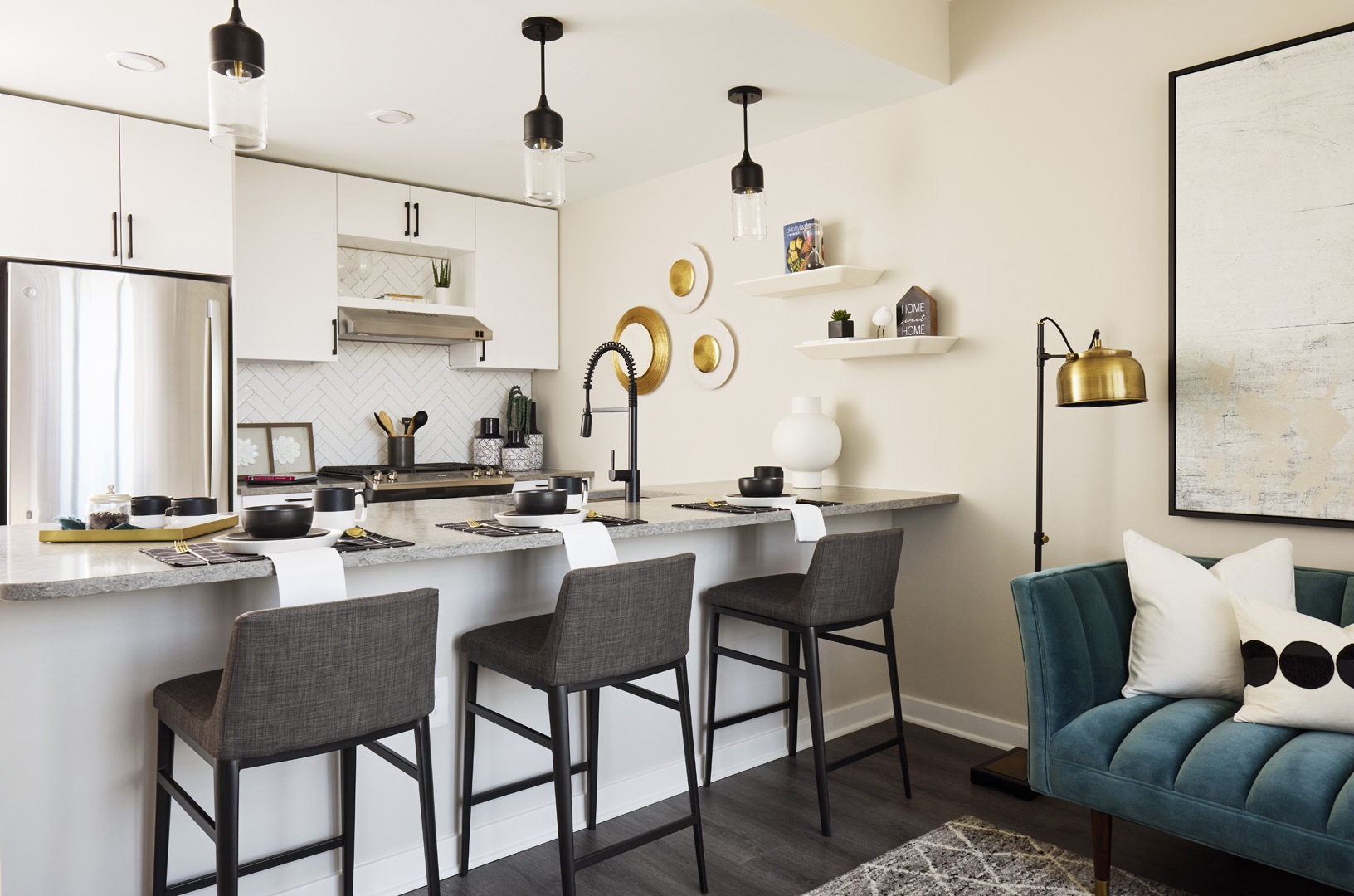 Carlyle Crossing: Easton Model Home — interior detail