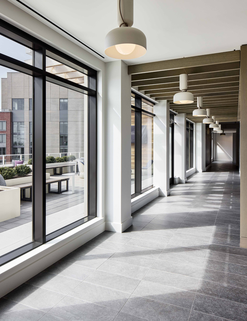 Carlyle Crossing: The Easton — interior view 11
