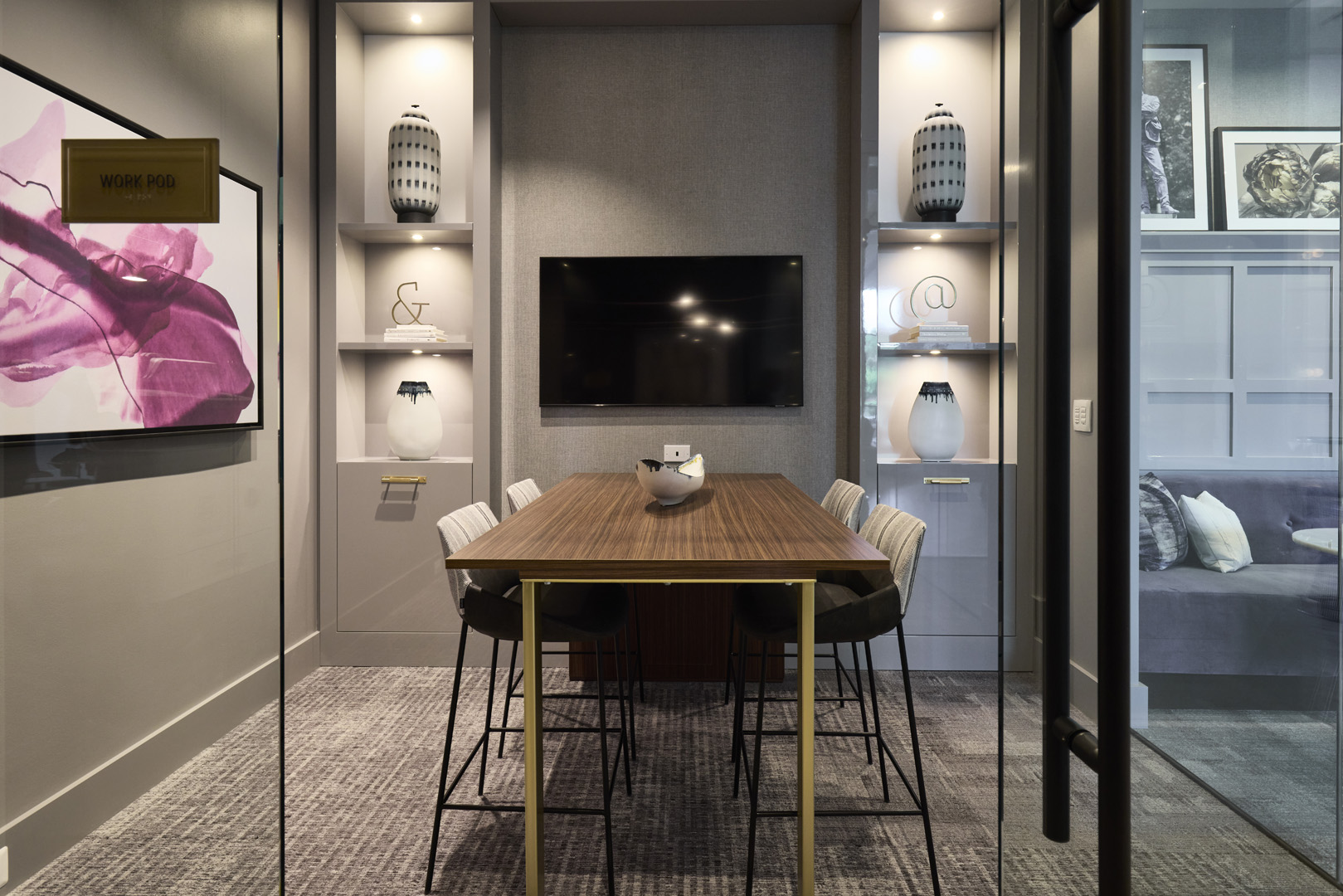Carlyle Crossing: The Easton — interior view 4