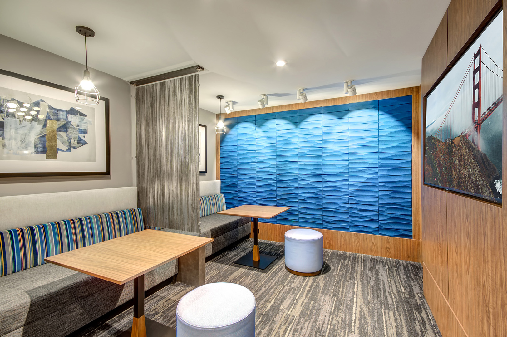 Harlow — interior view 5