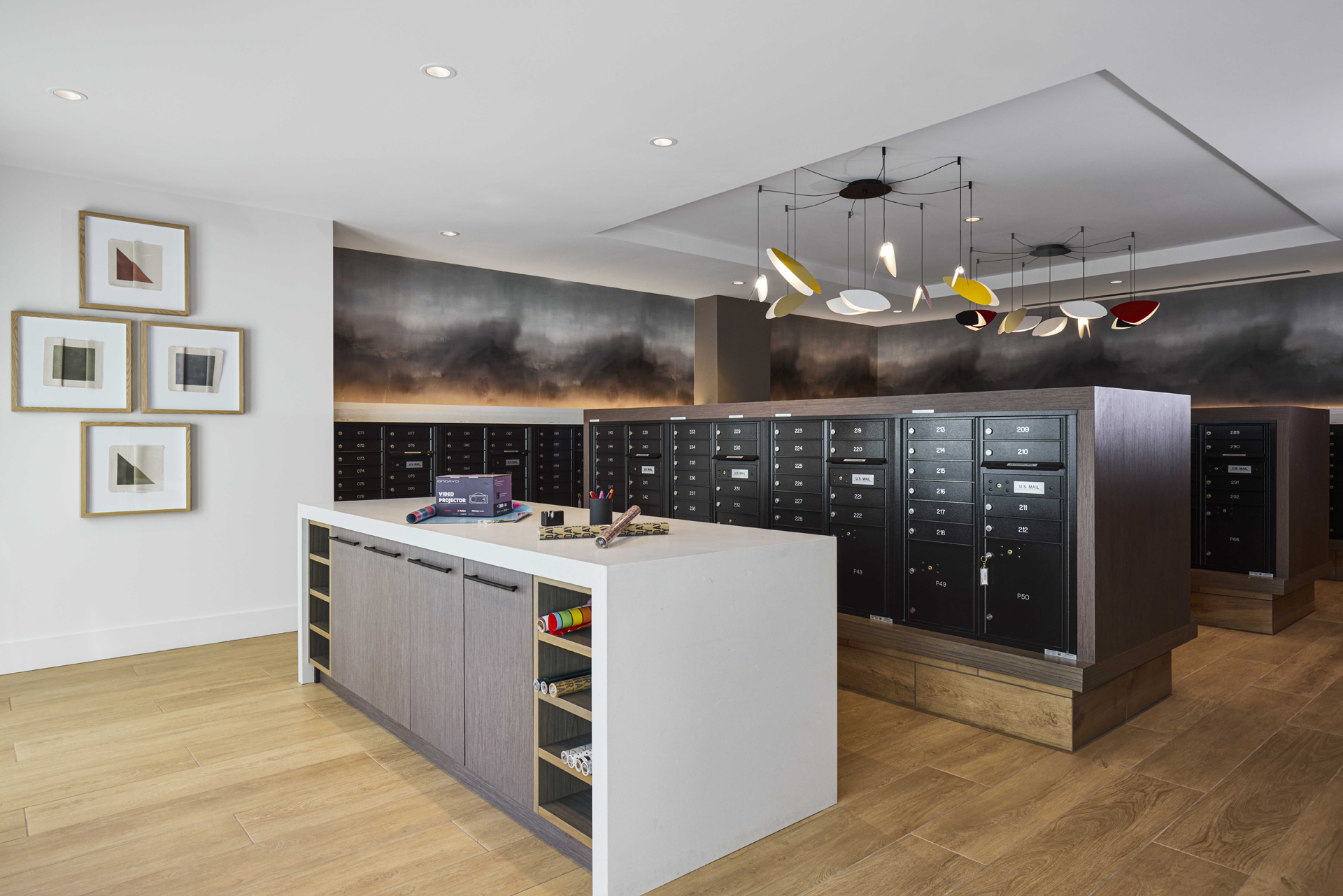 Aventon Huntington Station — interior view 14