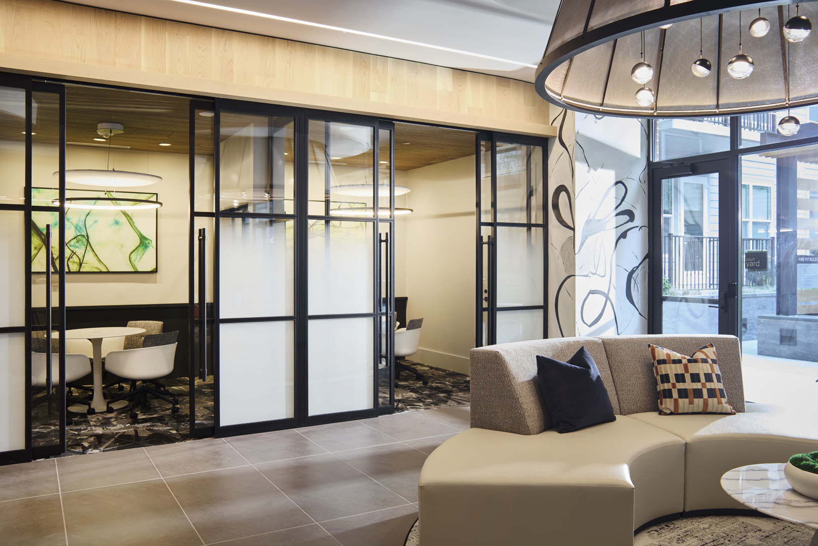 Modera Clarendon — interior view 4