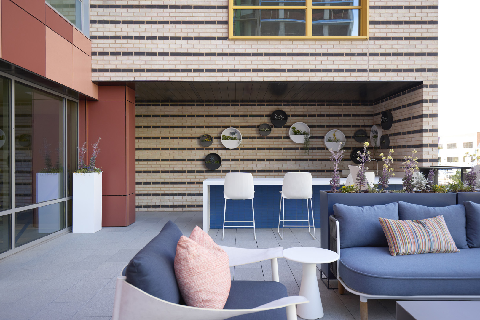 SoNYa — interior view 15