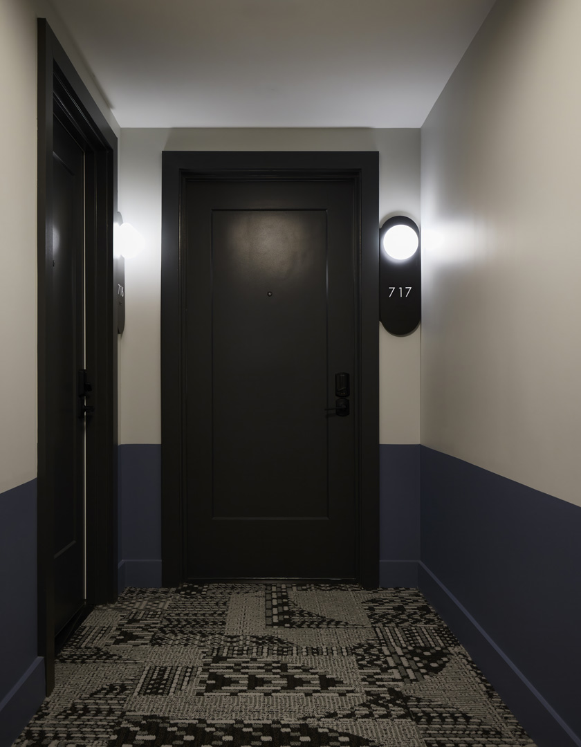 Venture On I — interior view 16