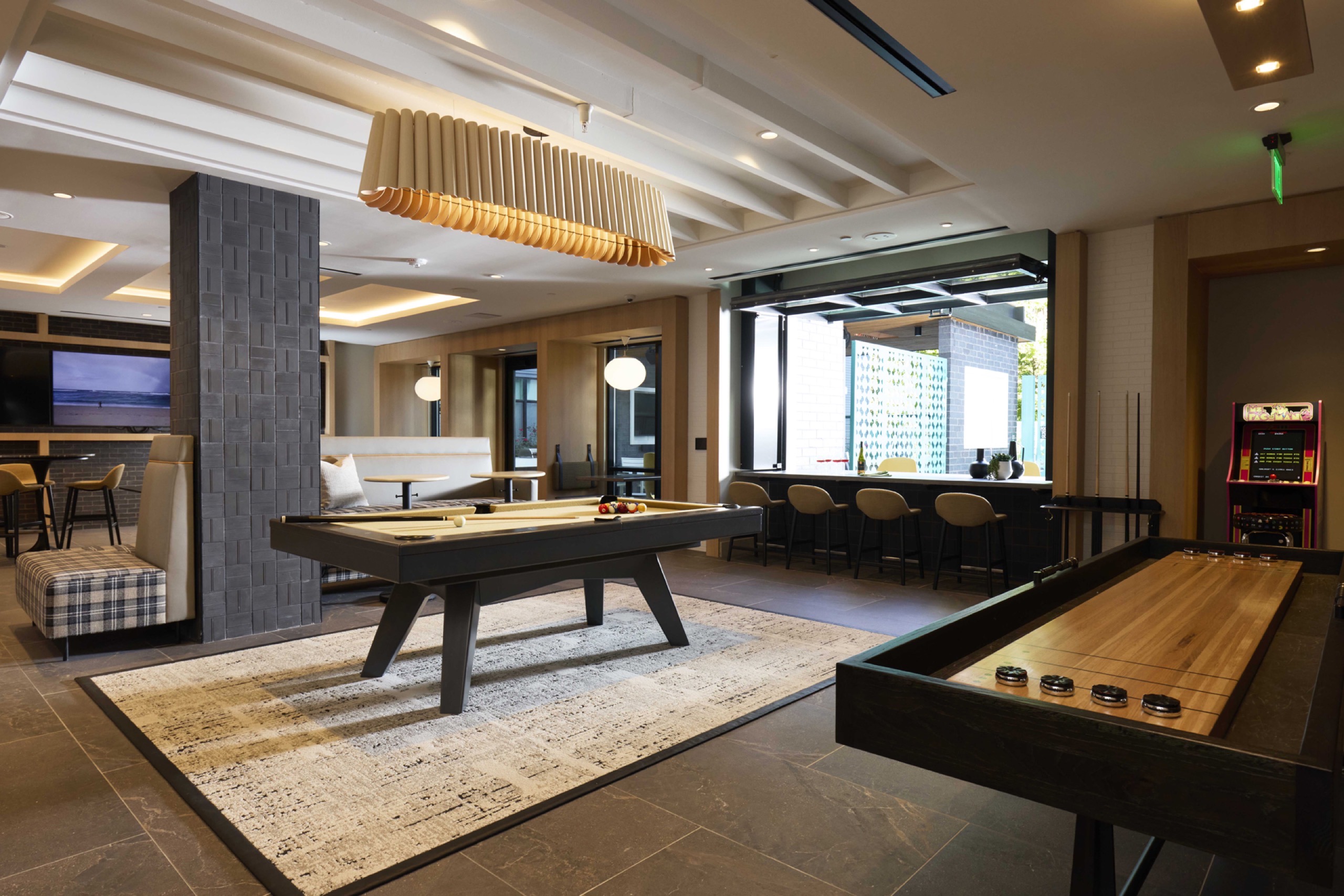 Aventon Huntington Station — interior view 13