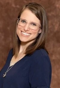 Lori Rosehart headshot
