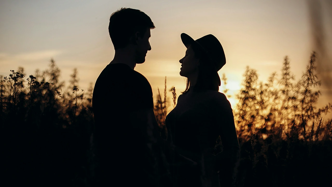 What Is Romantic Attraction? Understanding How It Shapes Our Feelings and Connections