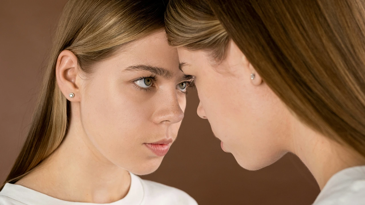 Omnivert vs Ambivert: Meaning, Differences, and Personality Insights