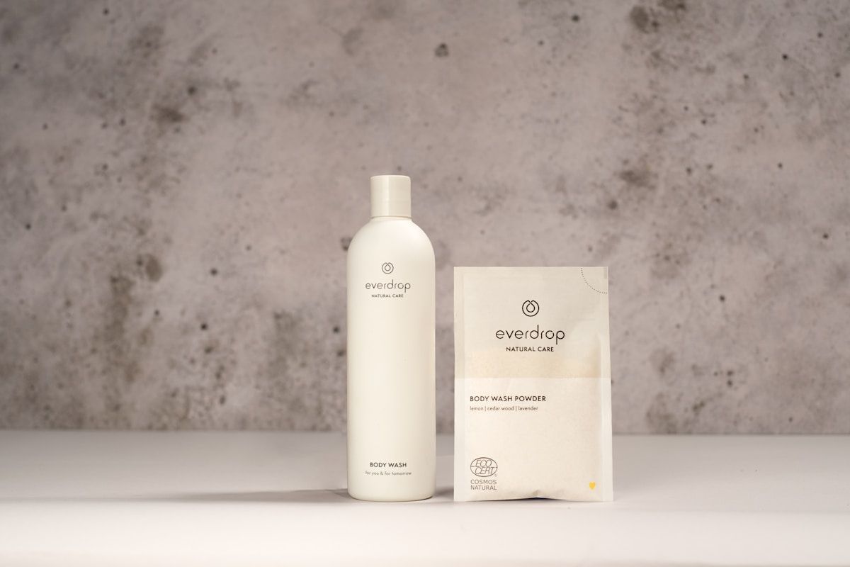 Produits de soins corporels naturels de la marque Everdrop.