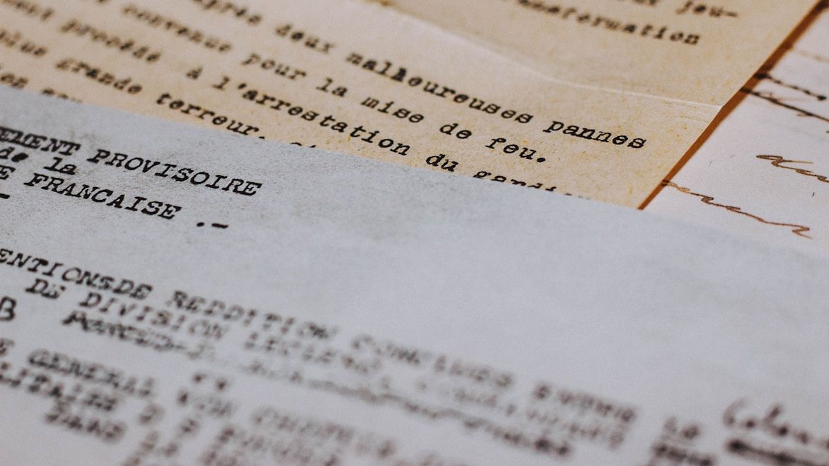 Texte manuscrit en français sur un document officiel.