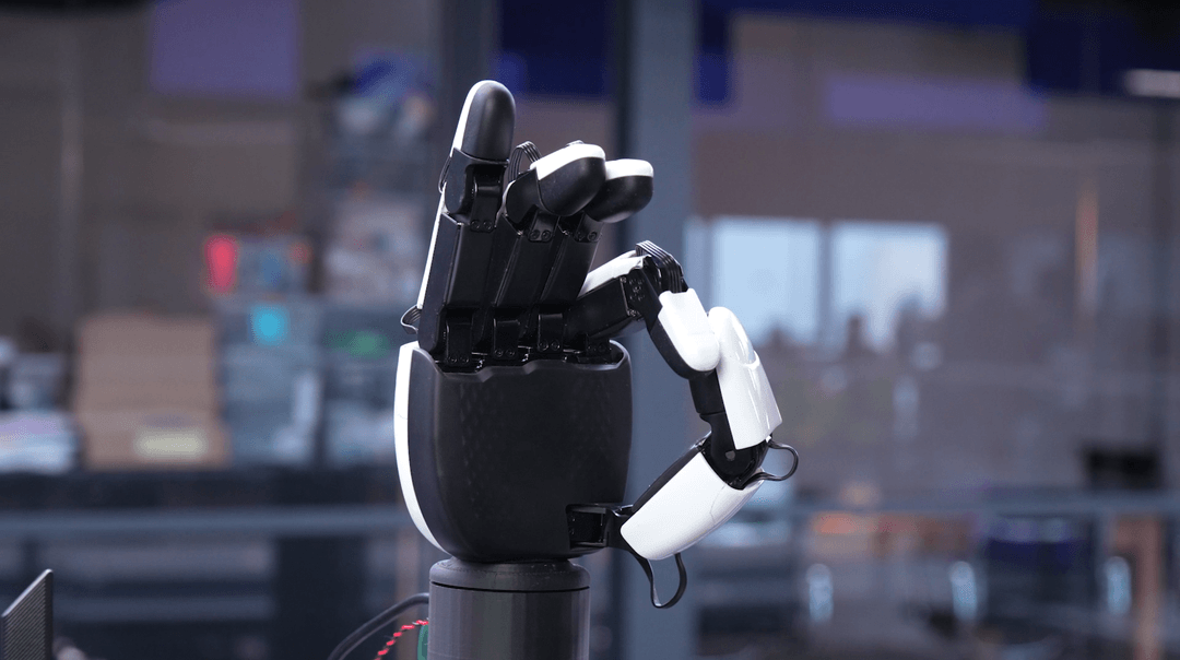ROBOTERA: Advancing Dexterous Robotics with MANUS Gloves-MANUS Use Case
