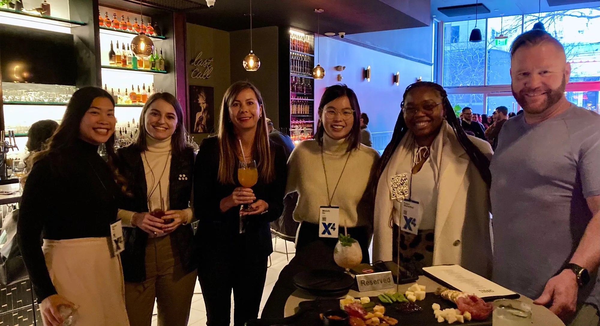 Catching up with VoC and Customer Insights professionals at our Thematic-hosted Happy Hour before the big show