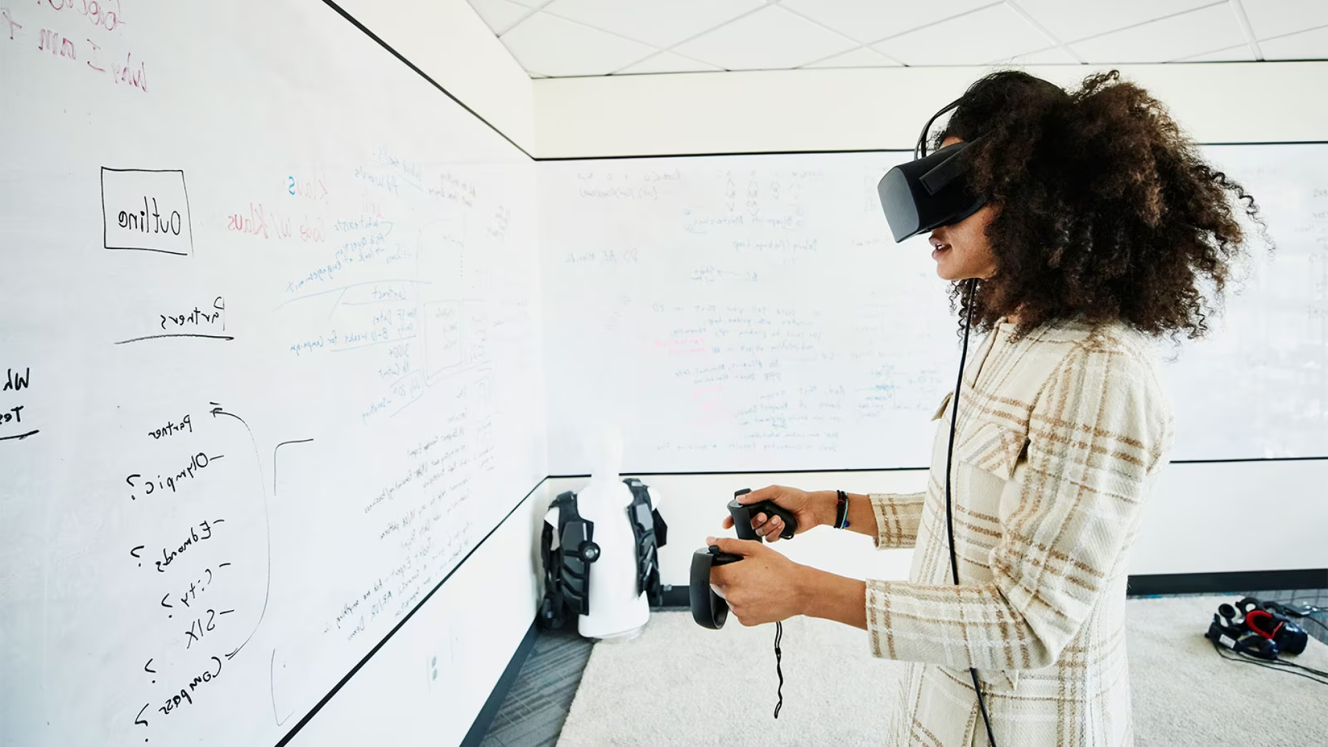 lady enjoying a learning session with VR