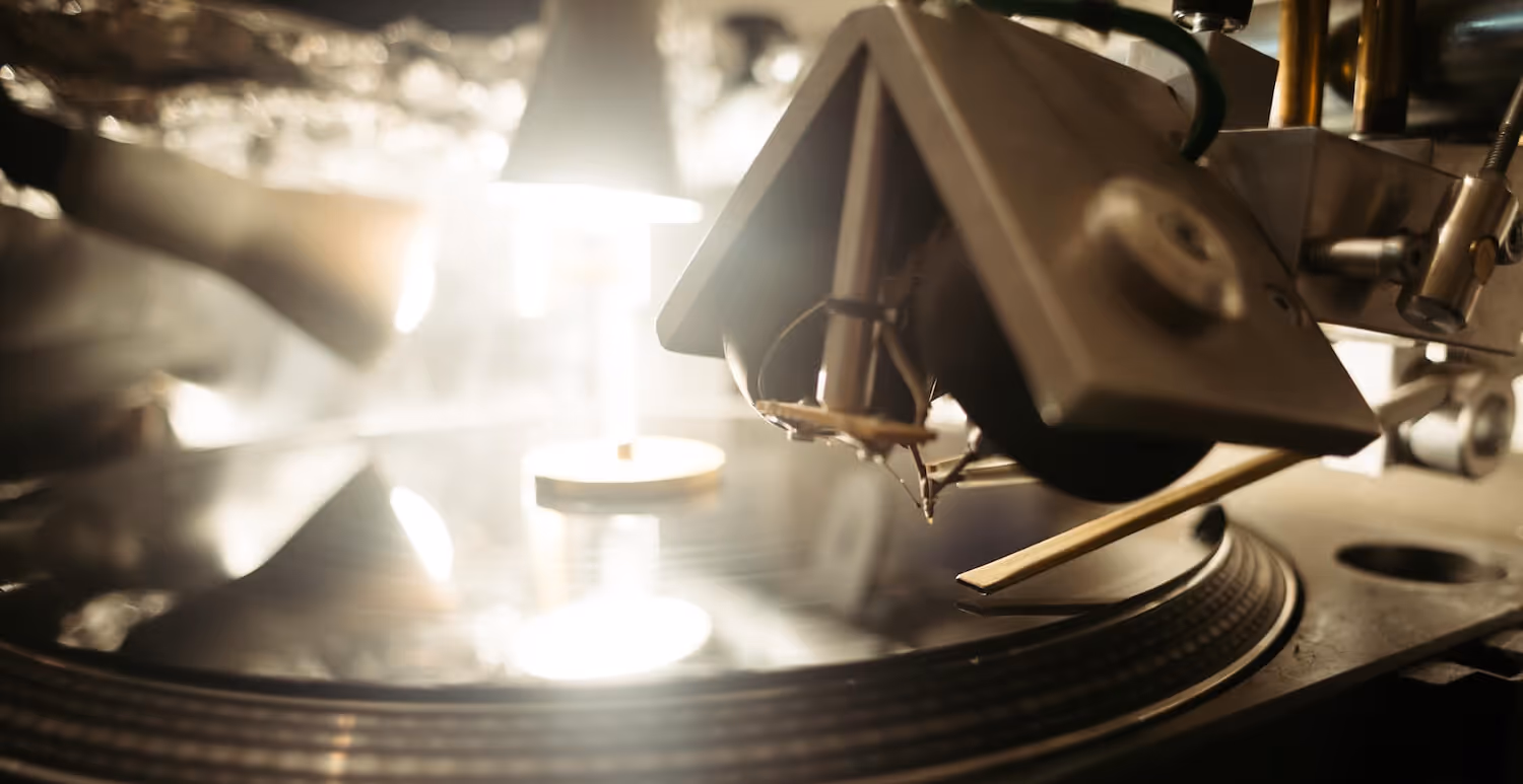 Apollo/Transco: What is a lacquer and how will the crisis affect the vinyl industry?