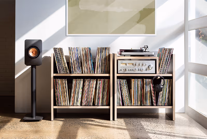 Symbol Audio unveils new turntable console