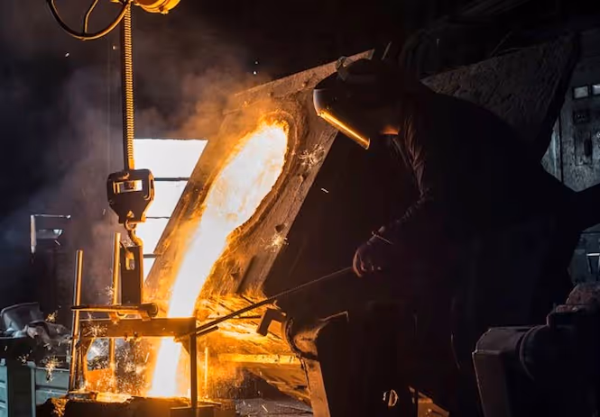 Watch a cast-iron turntable get forged from an old bridge