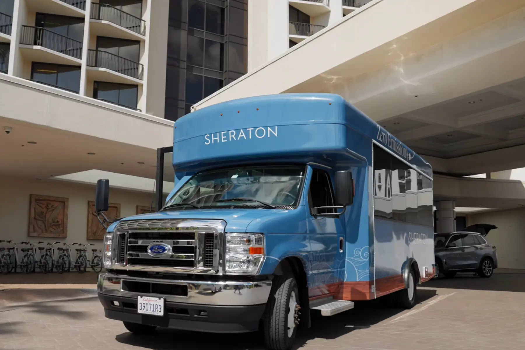 Sheraton hotel electric shuttle bus