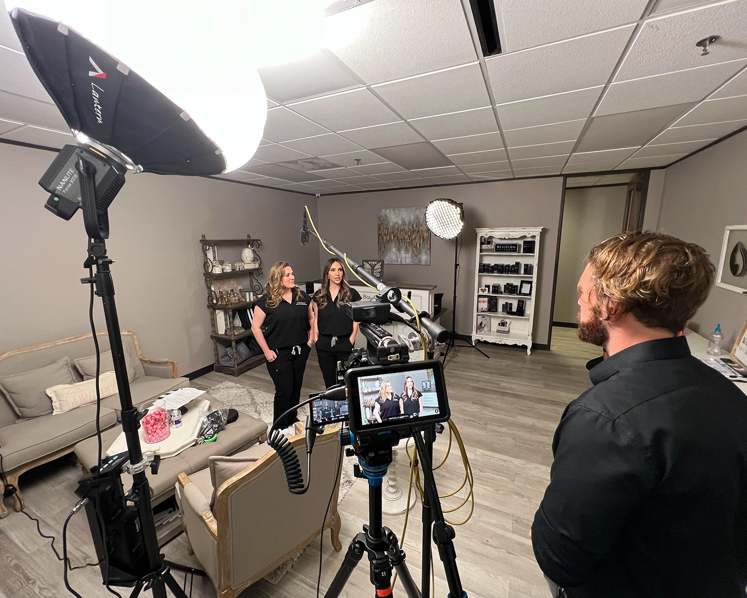 behind the scenes photo of 2 women in a shoot