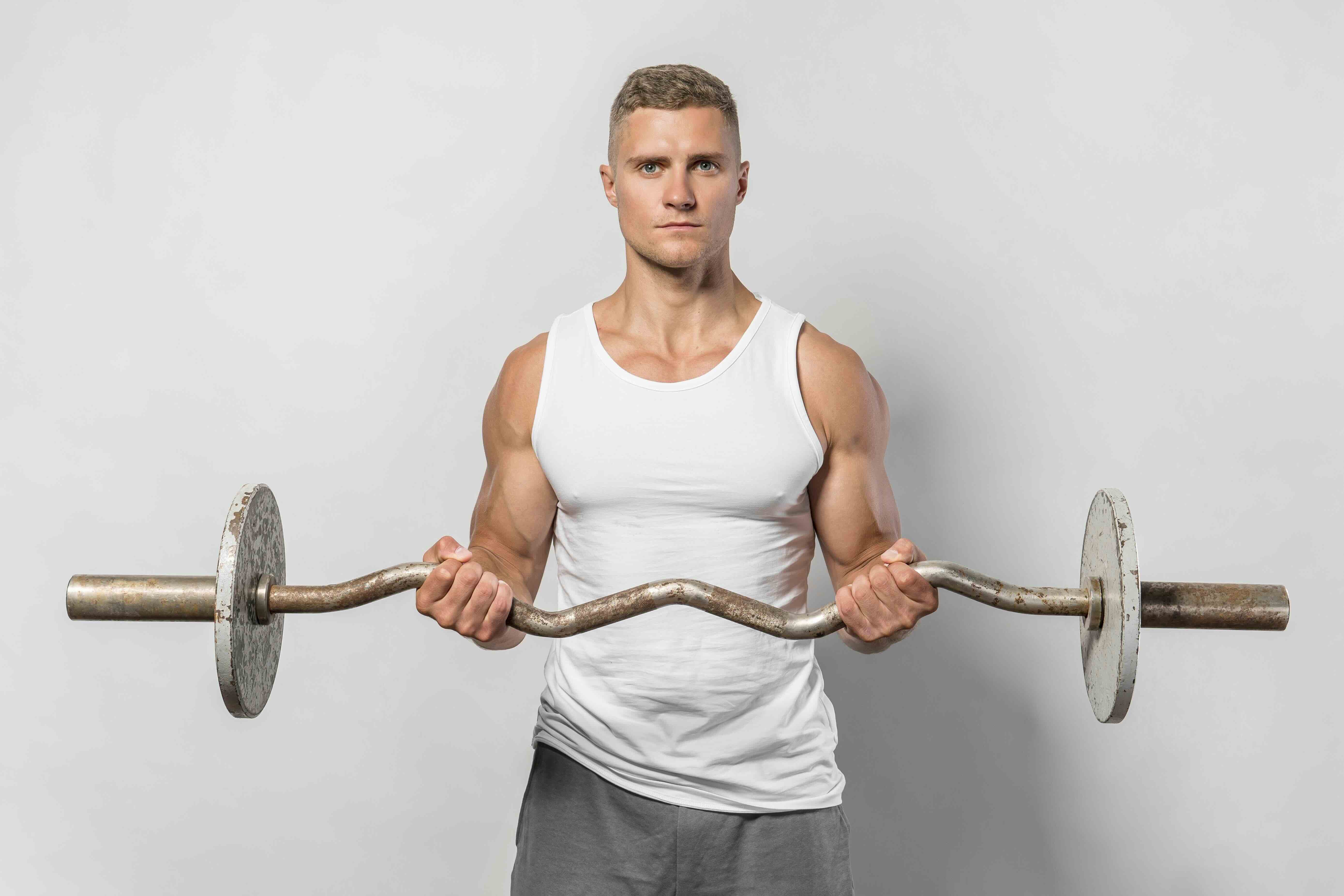 Effective Trap Exercises for Building Stronger Shoulders and Upper Back