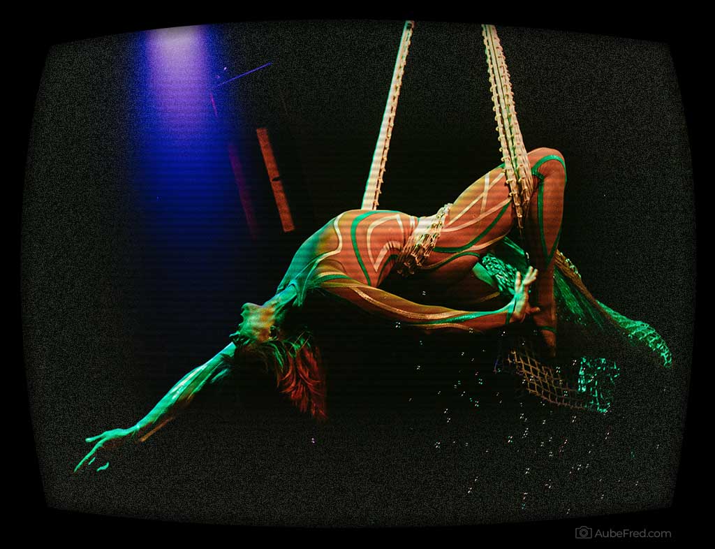 200 Channels Photo by Aube Fred