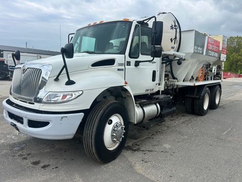 2012 International 4400 With 2022 Zimmerman Concrete Mixer 7 Yard Capacity