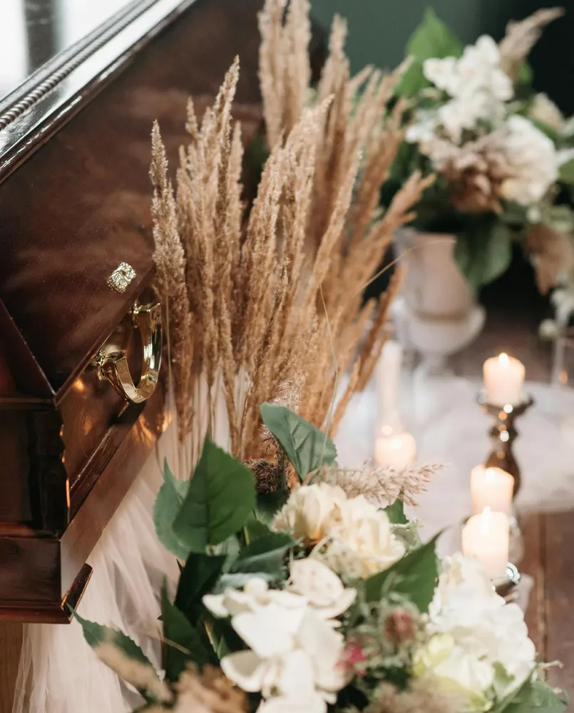 Overlijden melden in 't Harde kan 24 uur per dag bij onder andere Ronald Tiemes