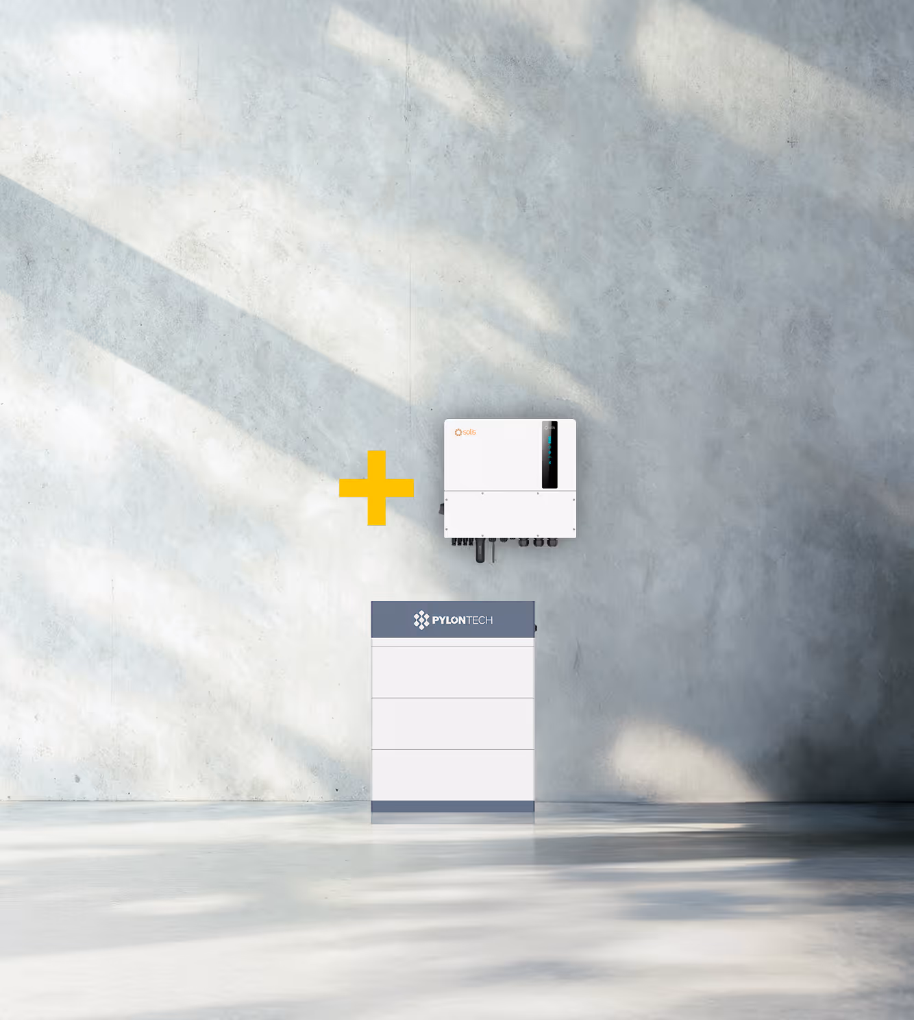 Solis-invertteri ja Pylontech-akkuyksikkö harmaata betonia vasten, joiden välissä on keltainen plus-merkki.