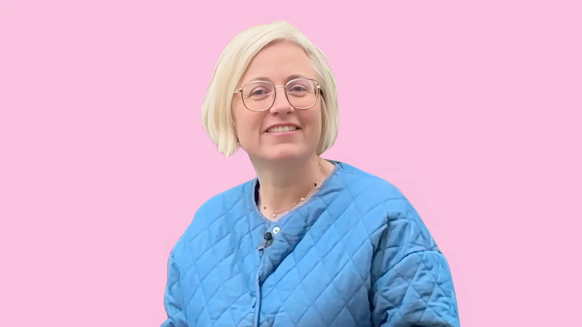 photo de melinda tanis de chez vivat sur fond rose