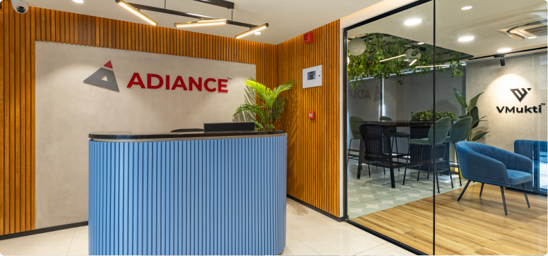 Horizontal’s Stylish Office Flexi Desk Designed by Phi Designs