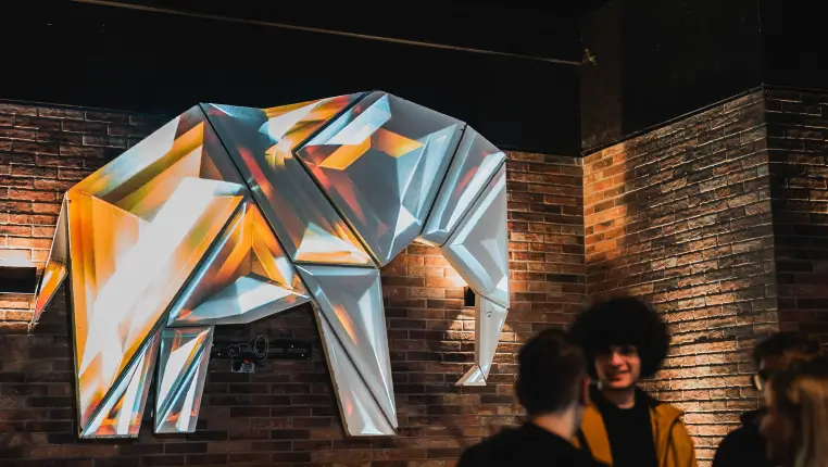 chrome-3d-elephant-logo-symbol