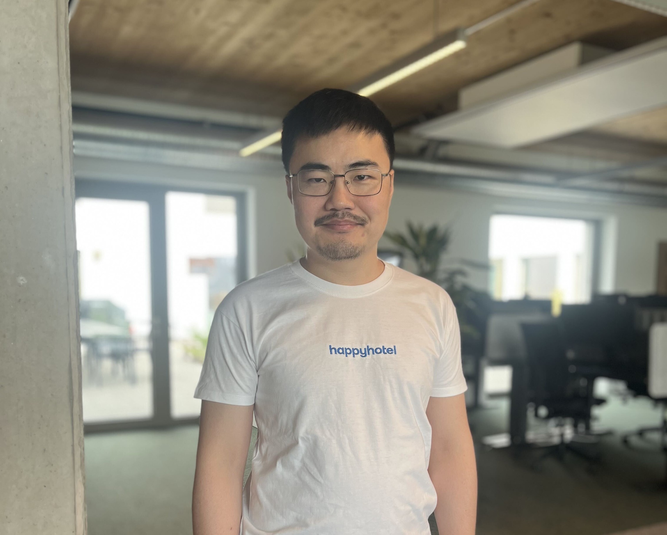 Zilong from happyhotel