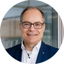 Dr. Alexander Bünz, Geschäftsführer von Expresso