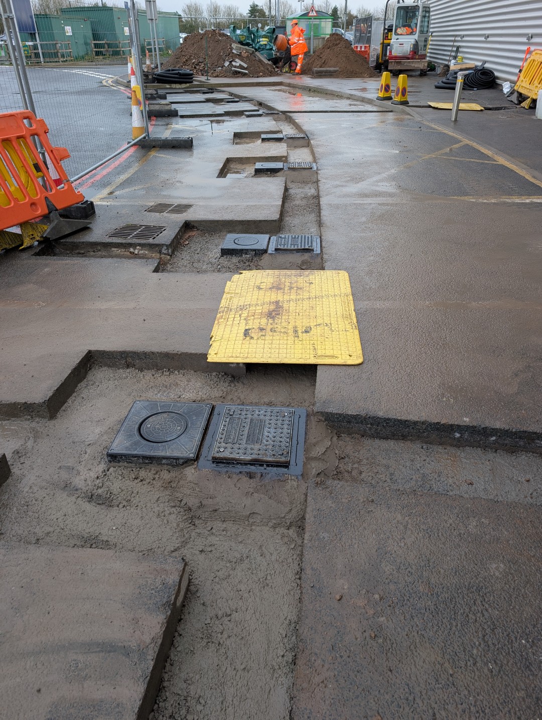 Draw pits and concrete reinstatement across a commercial forecourt