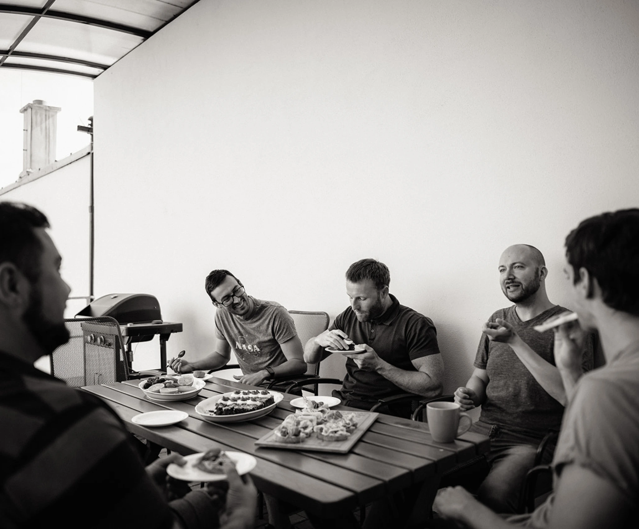 Snack on the terrace.