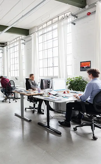 Rhebo Büro mit Mitarbeitern