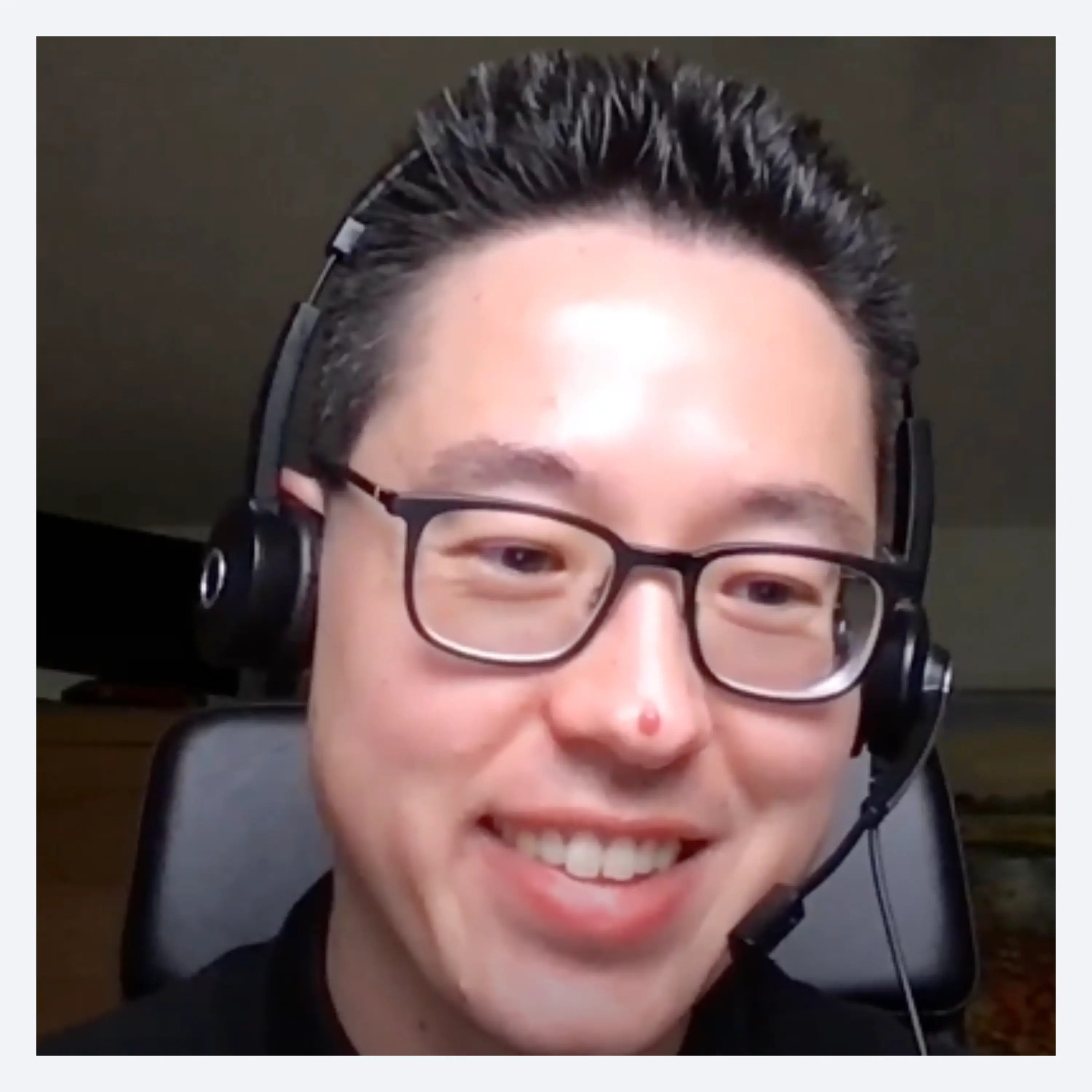 Frontalbild Dennis Kenji Kipker