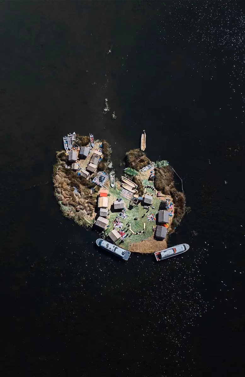 Lake Titicaca boat tour to the floating Uros Islands, Uncharted Sierra Peru
