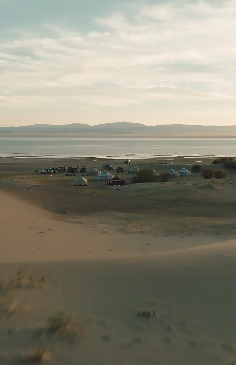 Mongol Els dunes drive near prehistoric Durgun Lake, Trans Gobi Desert