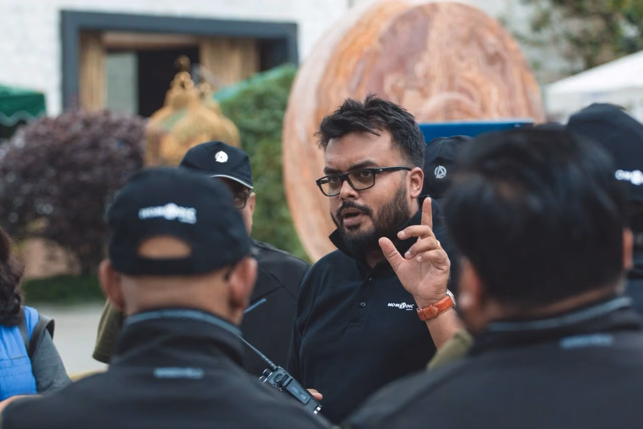 Venkatesh K S leading a Nomadic Road expedition briefing